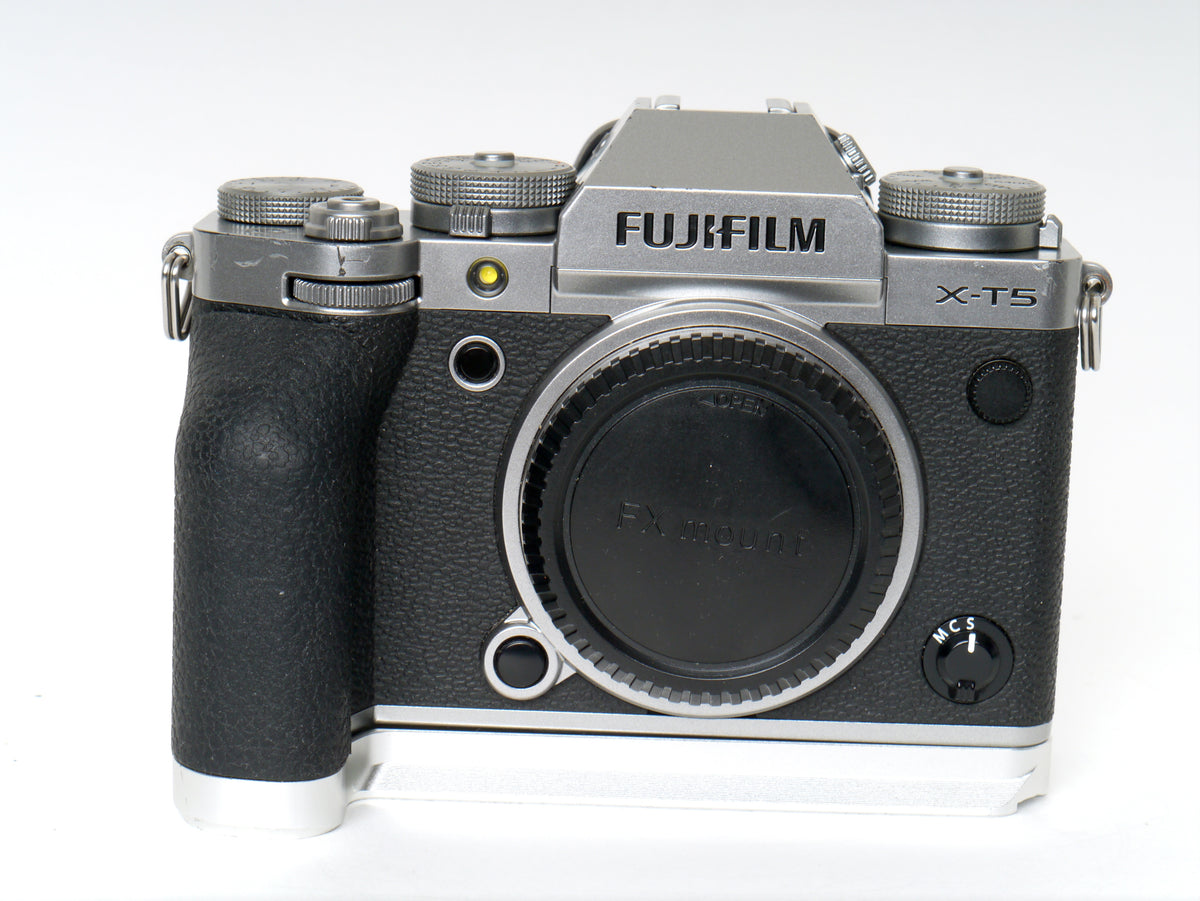 Fujifilm X-T5 Gehäuse Silber – guter Zustand