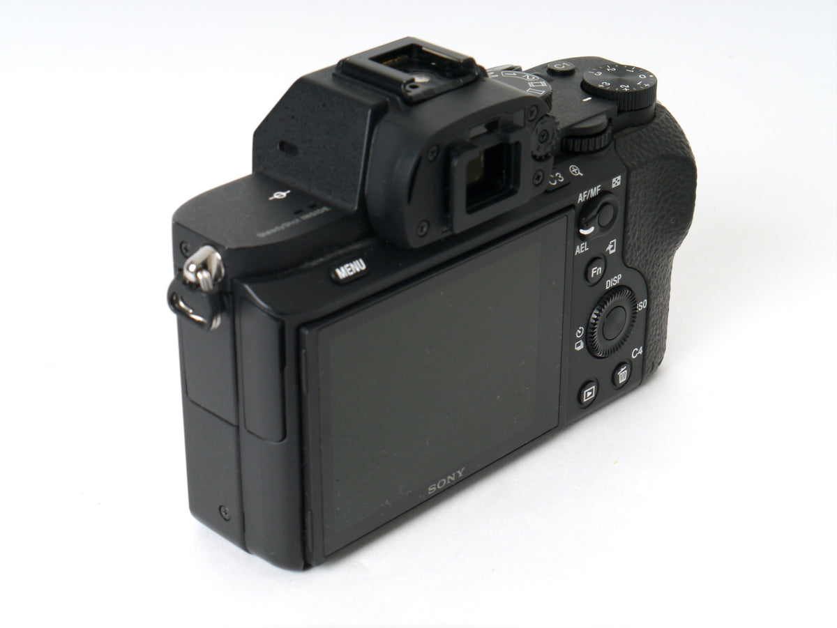 Sony Alpha 7 II Gehäuse – sehr guter Zustand mit nur 7866 Auslösungen