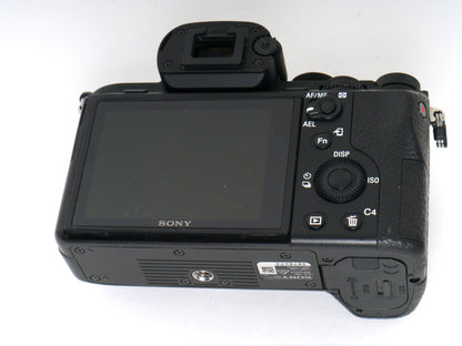 Sony Alpha 7 II Gehäuse – sehr guter Zustand mit nur 7866 Auslösungen