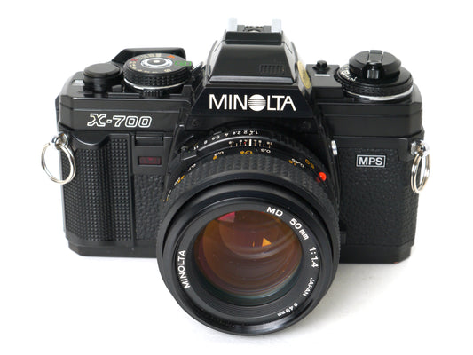 Minolta X-700 Gehäuse mit MD 1,4/50mm Objektiv – Gut
