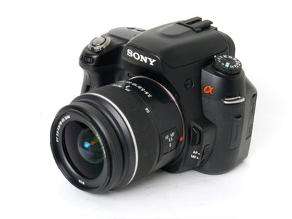 Sony Alpha 450 Gehäuse mit Sony DT 3,5-5,6/18-55mm SAM Objektiv – Neuwertig