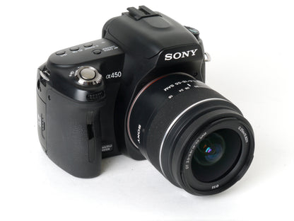Sony Alpha 450 Gehäuse mit Sony DT 3,5-5,6/18-55mm SAM Objektiv – Neuwertig