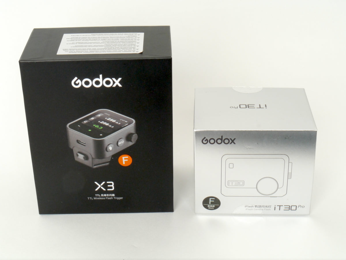 Godox iT30 Pro F Blitzgerät mit X3-F Transmitter – Neuwertig