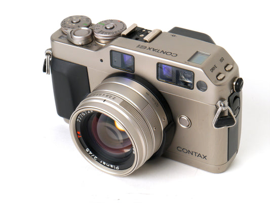 Contax G1 Gehäuse mit Planar 2/45mm Objektiv – Gut