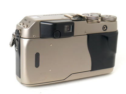 Contax G1 Gehäuse mit Planar 2/45mm Objektiv – Gut