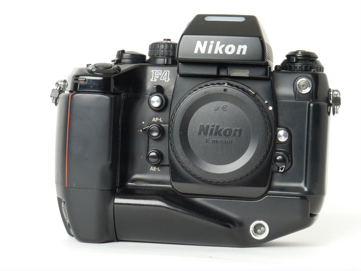 Nikon F4S Gehäuse mit MB-21 Hochformatgriff – guter Zustand