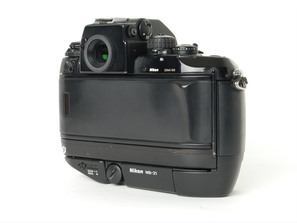 Nikon F4S Gehäuse mit MB-21 Hochformatgriff – guter Zustand