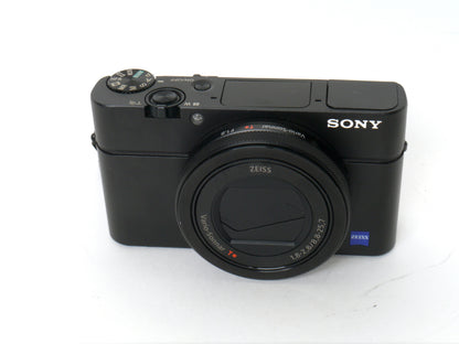 Sony Cyber-shot RX100 IV Kompaktkamera – Sehr gut
