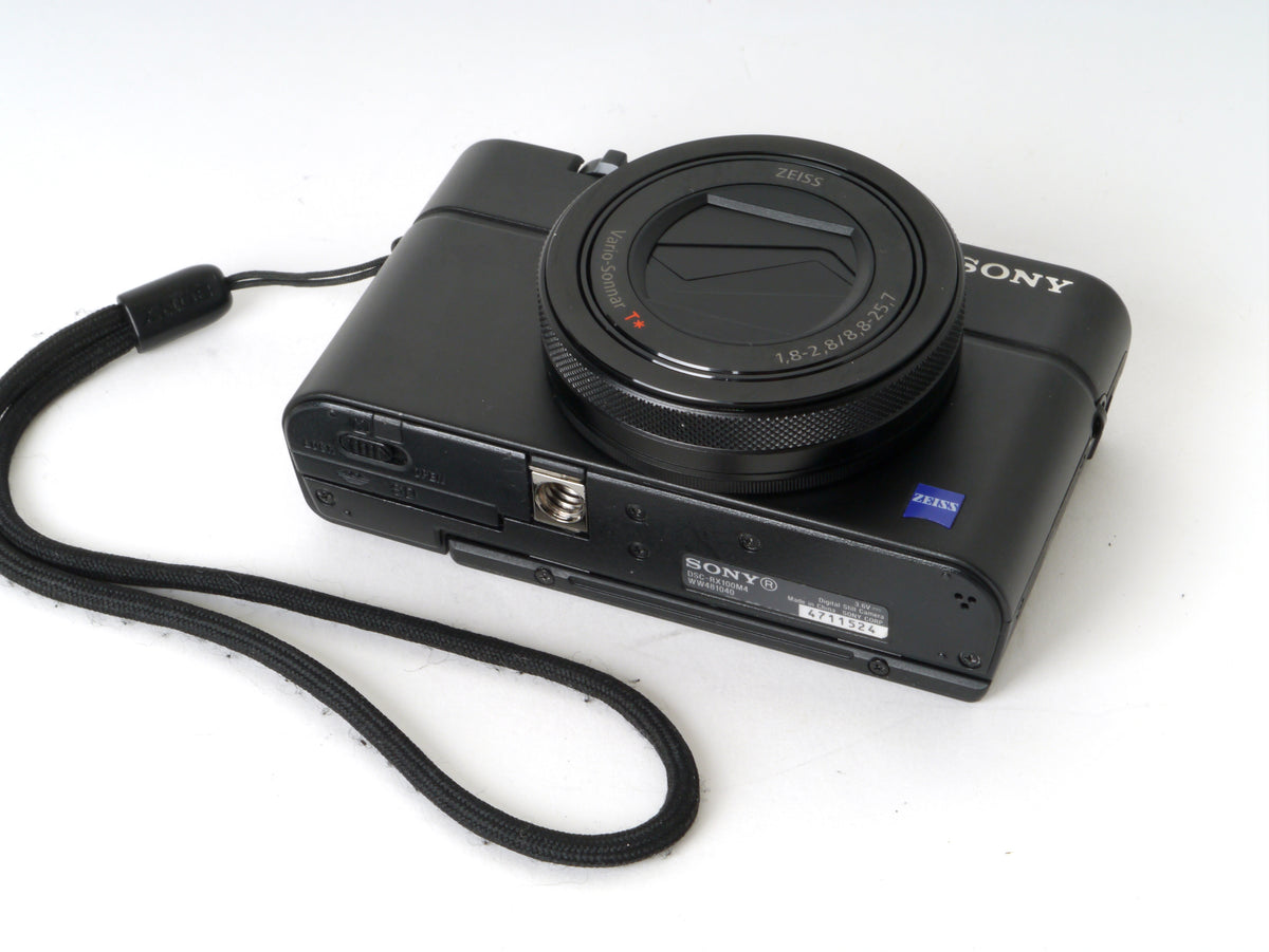Sony Cyber-shot RX100 IV Kompaktkamera – Sehr gut