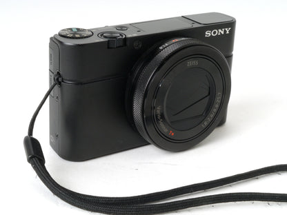 Sony Cyber-shot RX100 IV Kompaktkamera – Sehr gut