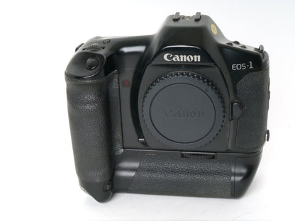 Canon EOS-1 Gehäuse mit Command Back E1 und Power Drive Booster E1 – Sehr gut