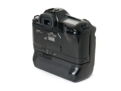 Canon EOS-1 Gehäuse mit Command Back E1 und Power Drive Booster E1 – Sehr gut