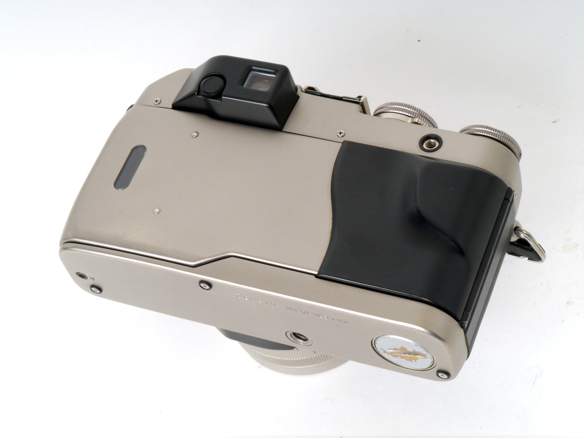 Contax G1 Gehäuse mit Planar 2/45mm Objektiv – Gut