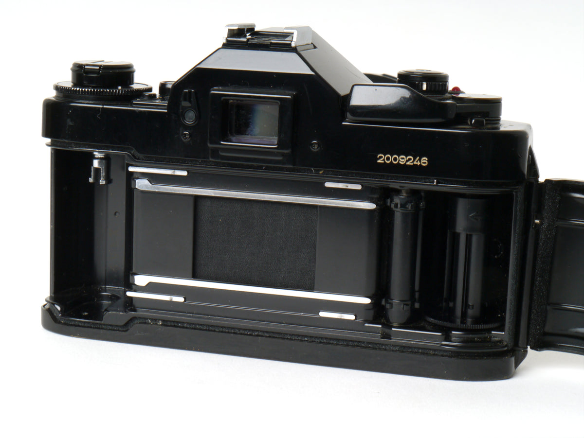 Canon A-1 Gehäuse mit FD 3,5/35-105mm – Gut