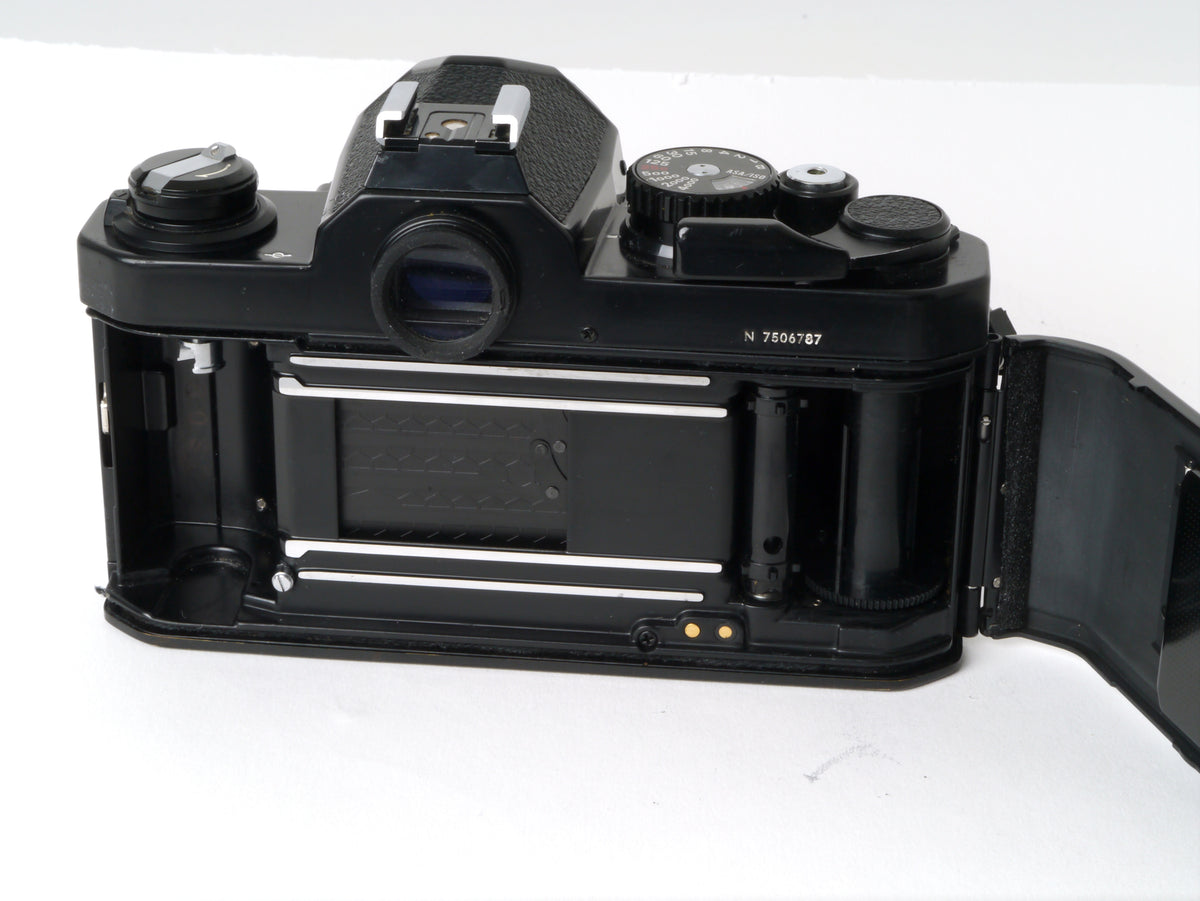 Nikon FM2n Gehäuse, Schwarz – Gut