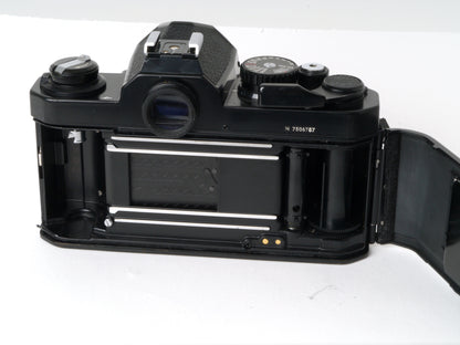 Nikon FM2n Gehäuse, Schwarz – Gut