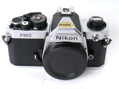 Nikon FM2 Gehäuse silber– Gut