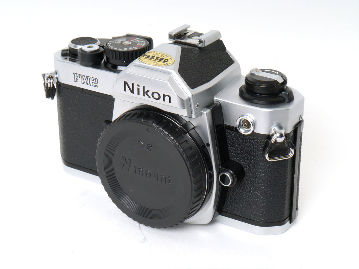 Nikon FM2 Gehäuse silber– Gut