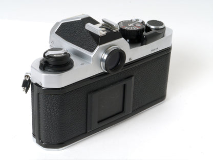 Nikon FM2 Gehäuse silber– Gut