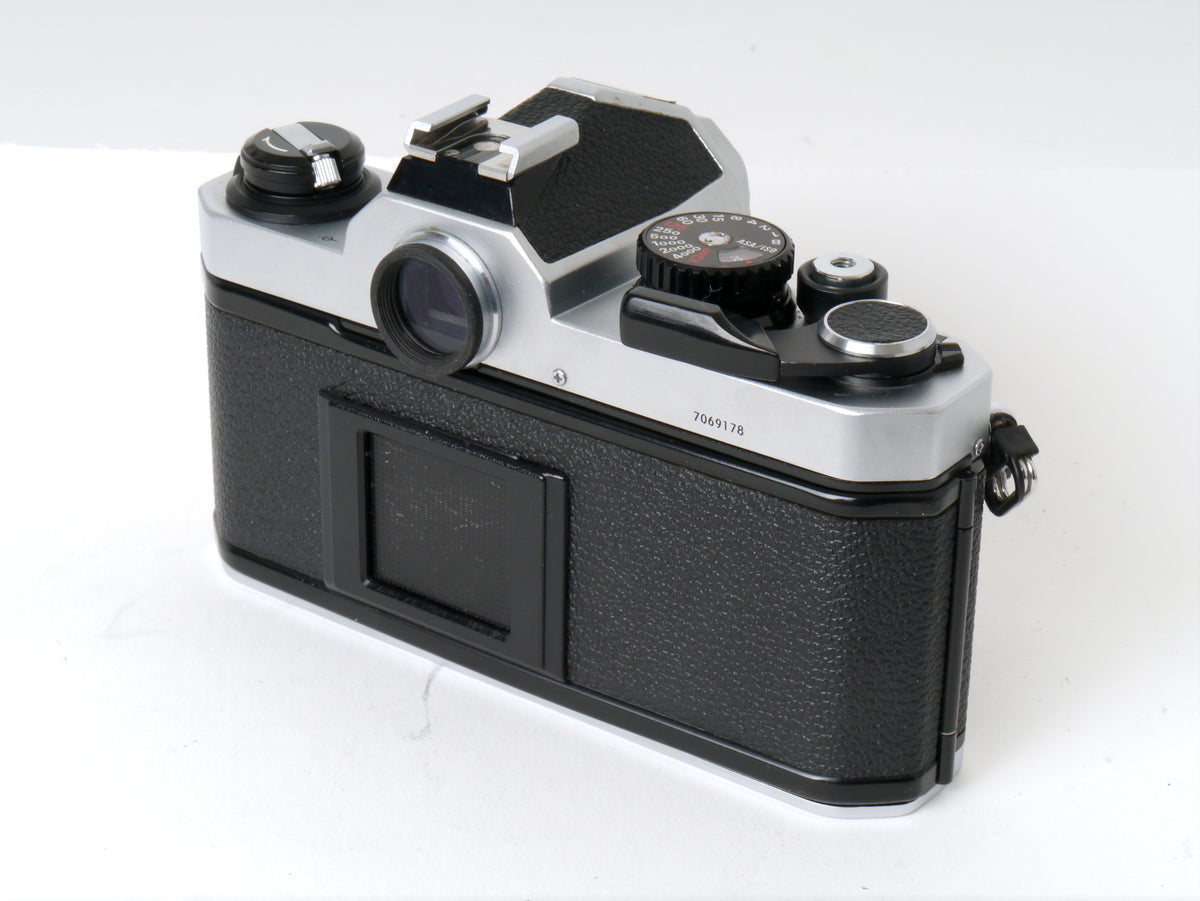 Nikon FM2 Gehäuse silber– Gut