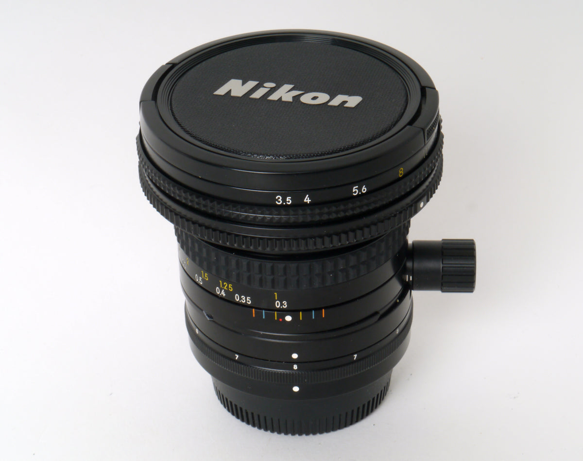 Nikon PC-Nikkor 3,5/28mm Shift-Objektiv – Neuwertig