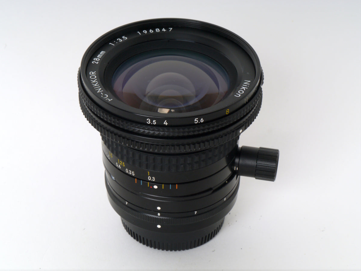 Nikon PC-Nikkor 3,5/28mm Shift-Objektiv – Neuwertig