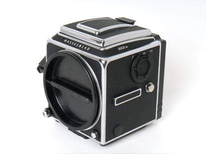 Hasselblad 503CW Gehäuse, Silber, mit Lichtschacht und A12 Magazin – Sehr gut