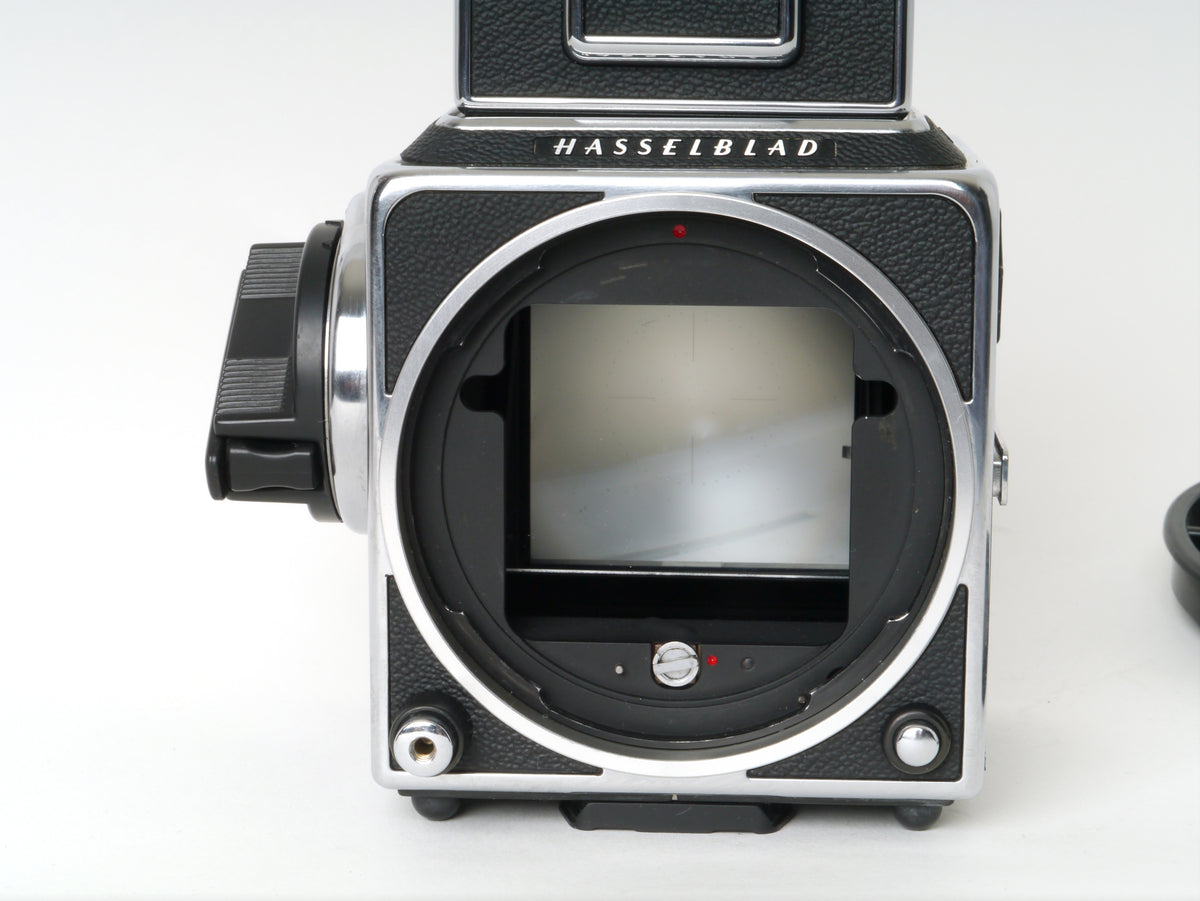 Hasselblad 503CW Gehäuse, Silber, mit Lichtschacht und A12 Magazin – Sehr gut