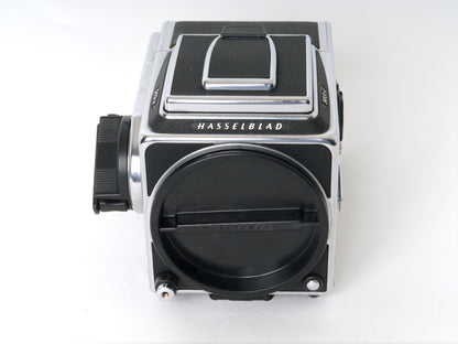 Hasselblad 503CW Gehäuse, Silber, mit Lichtschacht und A12 Magazin – Sehr gut