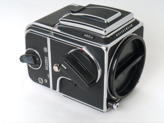 Hasselblad 503CW Gehäuse, Silber, mit Lichtschacht und A12 Magazin – Sehr gut