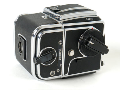 Hasselblad 503CW Gehäuse, Silber, mit Lichtschacht und A12 Magazin – Sehr gut