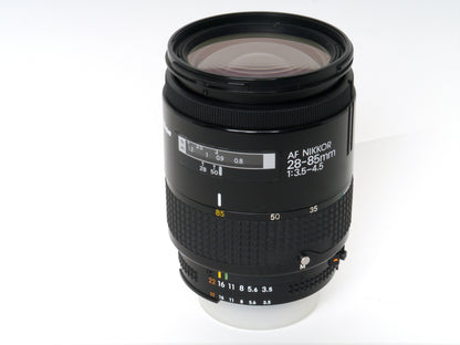 Nikon AF 3,5-4,5/28-85mm Objektiv – Gut