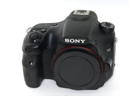 Sony Alpha SLT-A58 Gehäuse – Gut