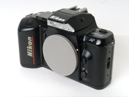 Nikon F-401 Gehäuse mit Sigma Flash 280 NA Blitzgerät – Sehr gut