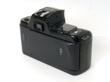 Nikon F-401 Gehäuse mit Sigma Flash 280 NA Blitzgerät – Sehr gut